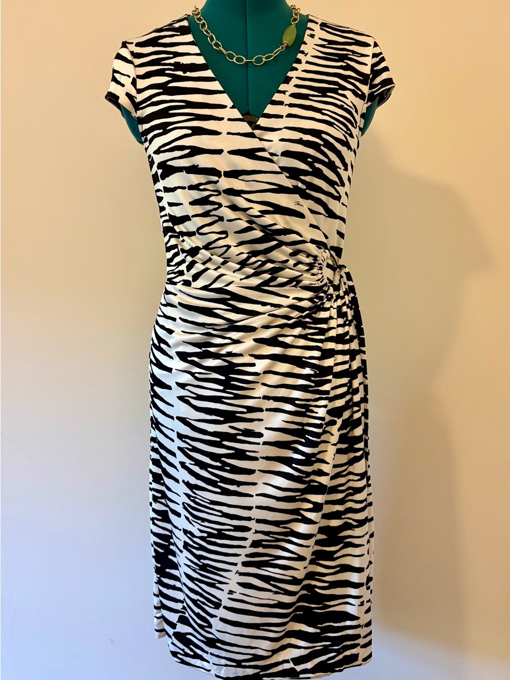 🖤 Archival Trina Turk 100% Silk True Wrap Dress (Zebra Print)